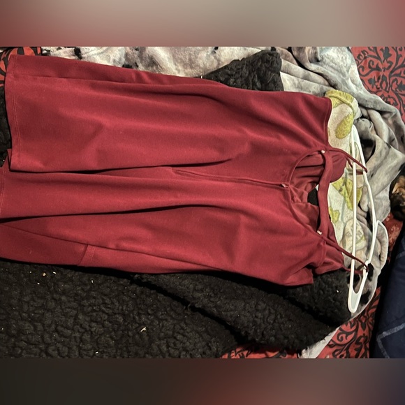 Women’s prom dress - Picture 2 of 2